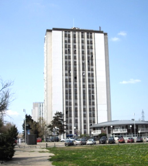 03. Rehabilitación térmica + fotovoltaica en una torre residencial de 18 plantas